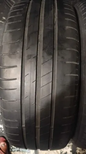 Pneus seminovos aro 15 195 55 15 marca Goodyear 