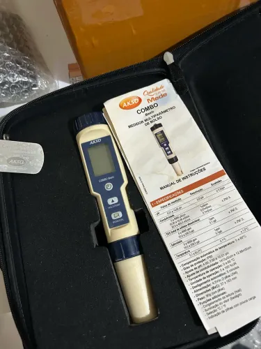 Medidor Multiparâmetro de Bolso (pH/Cond/TDS/Sal/Temp) - Combo Basic