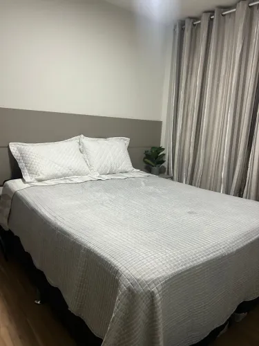 Cama de Casal - Quenn 