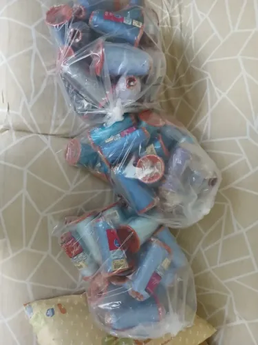 Linhas para maquina de bordar marca CORRENTE SYLKO, em poliester, diversas cores, novas.