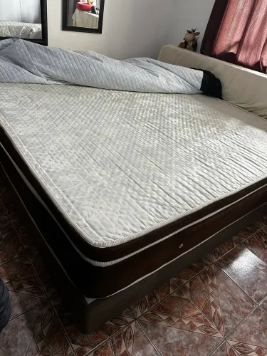 Cama King size 2x2 com massagem