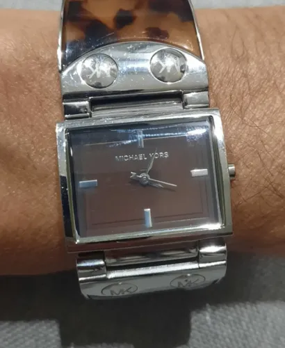 RENÓGIO MICHAEL KORS USADO EM ÓTIMO ESTADO