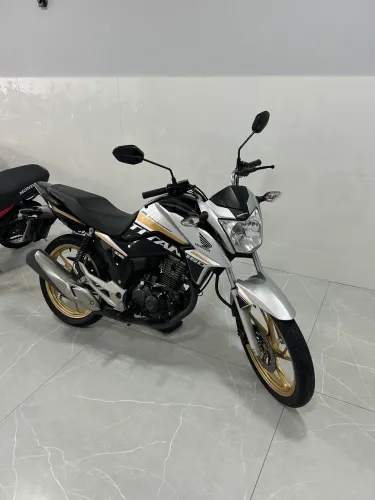 Titan 160 2019-2019 Edição 25 anos ( Emplacada 2026 )