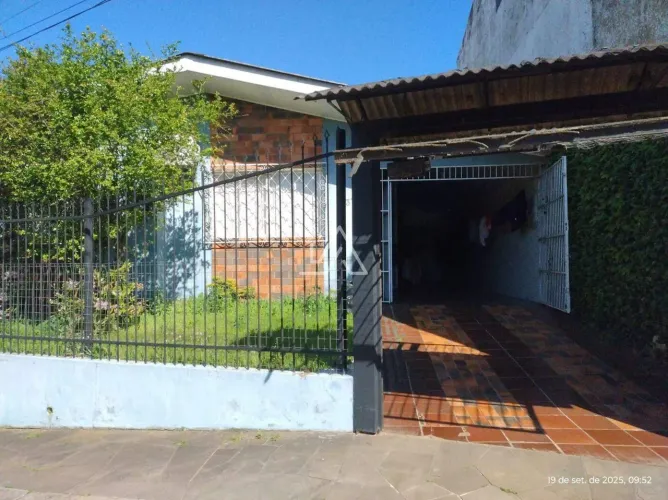 CASA TRÊS DORMITÓRIOS-RUA VACARIA-VERA CRUZ