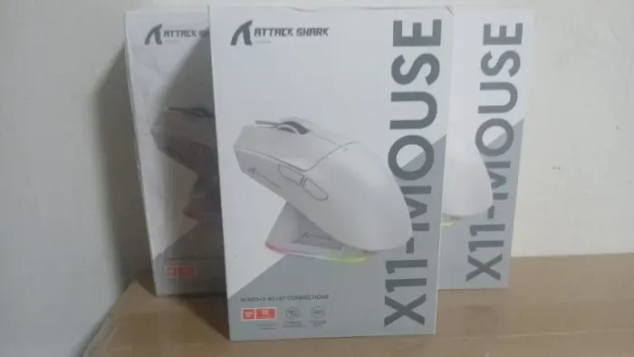 Mouse attack Shark X11 com dock , novo lacrado na caixa. Tenho na cor branco