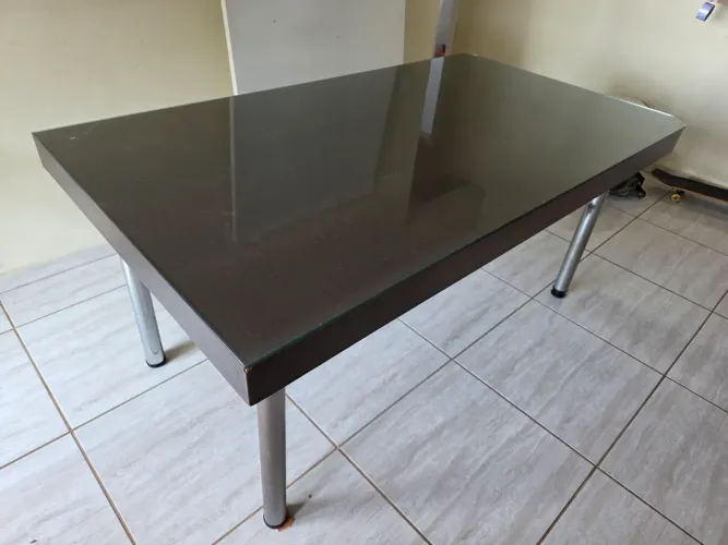 Mesa de Jantar 1,79 x 1,0 x 0,10 com tampo de vidro 6mm
