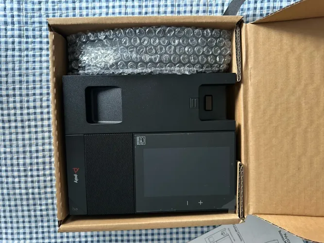 Poly CCX 500