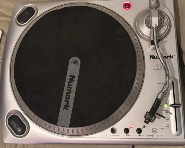 Toca Disco Numark TT USB