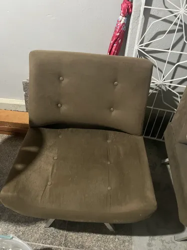 Poltronas Estilo Retrô - Confortáveis e em Ótimo Estado