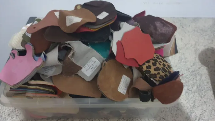 MEDIDAS PEQUENAS :Retalhos para diversos usos mais de 3kgs