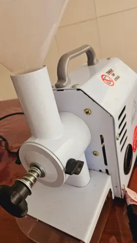 MÁQUINA DE MOER CAFÉ