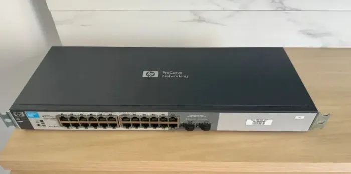 Switch HP ProCurve 2510G-24 Gigabit Gerenciável 24 Portas J9450A