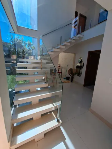 CASA DUPLEX LUXO COM PISCINA, HIDROMASSAGEM E ÁREA DE CHURRASCO!!!