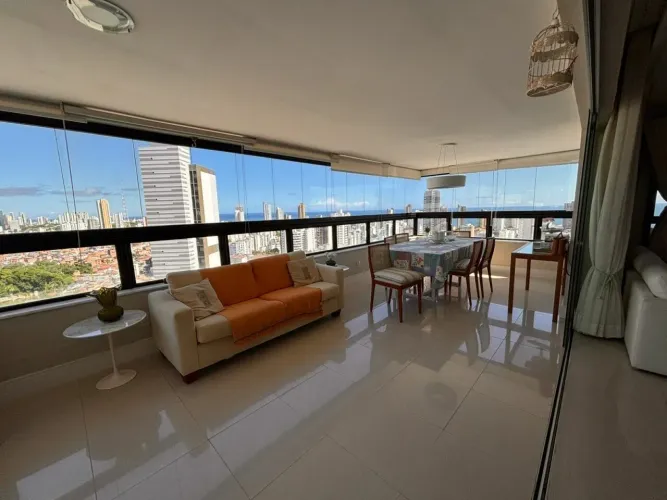 Excelente apartamento 2 quartos, suítes, à venda na Graça