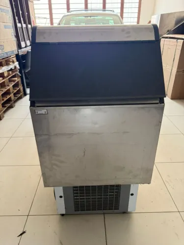 Maquina de Gelo Everest 75kg dia 