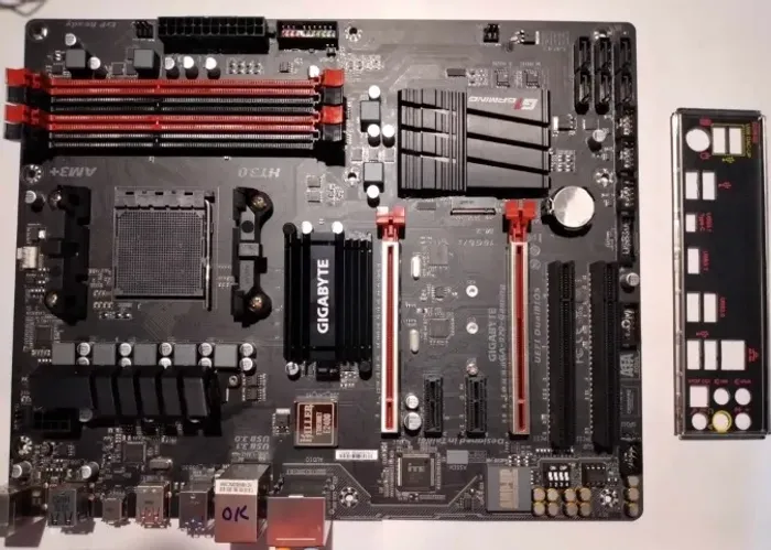 PLACA MÃE: GIGABYTE GA-970-GAMING + ESPELHO - OFERTA RELÂMPAGO