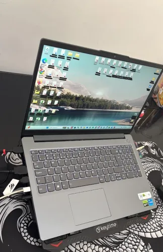 Notebook Gamer Lenovo LOQ-e (RTX 3050 6GB) i5 16GB RAM 144Hz