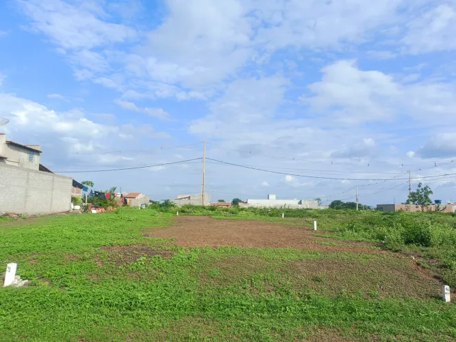 Terreno de 160 m² à venda na Vila Serrana, Picos-PI