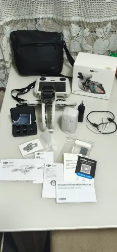 DJI Flip c/ RC2 (controle com tela)