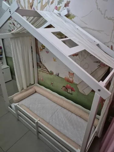 Cama Montessoriana com colchão Casinha