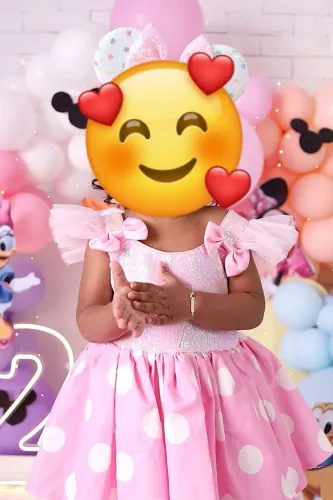 Roupa da minie usada uma vez de 2 a 3 anos linda toda de paete em cima maravilhosa