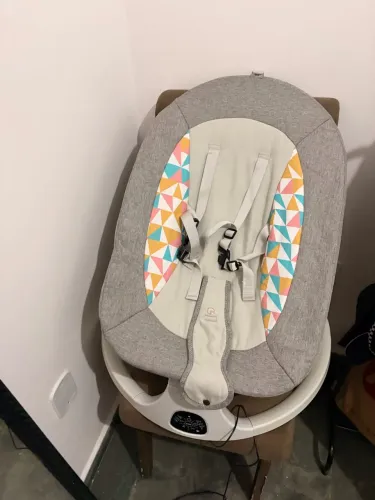 Cadeira de balanço elétrica para bebê 