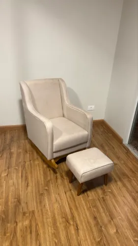 Poltrona balanço amamentar
