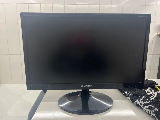 Monitor HDTV Samsung  22 polegadas 