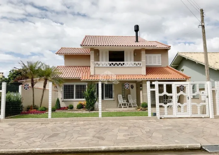 Casa para residência ou veraneio na Praia em Tramandaí
