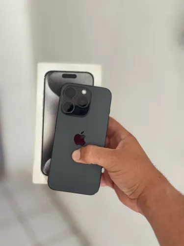 Vendo ou troco com volta pra min 15 pro 128 gb saúde 86% todo original