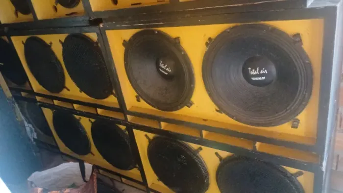 Vendo Alto falantes da Magnun de 1000 de 18 