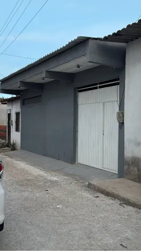 Galpão 150m2 construído, estruturado. A 50m da av. Osório de Paiva