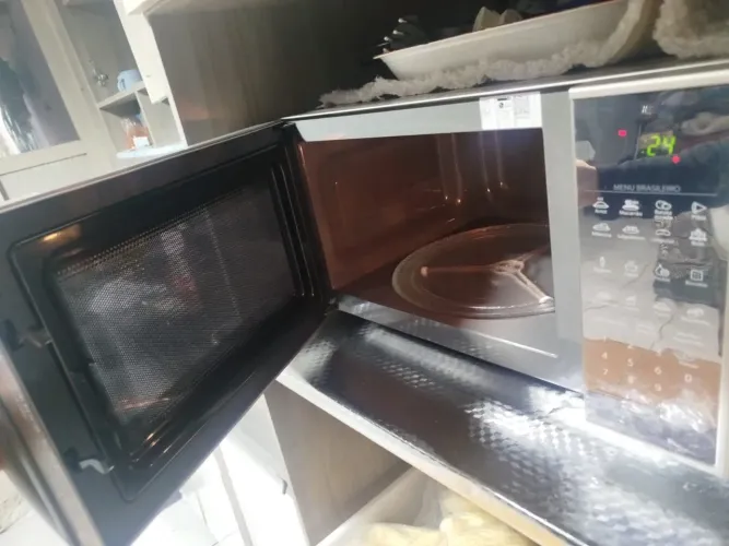Microondas LG semi novo