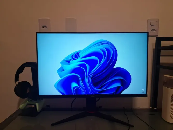 Monitor AOC 27"