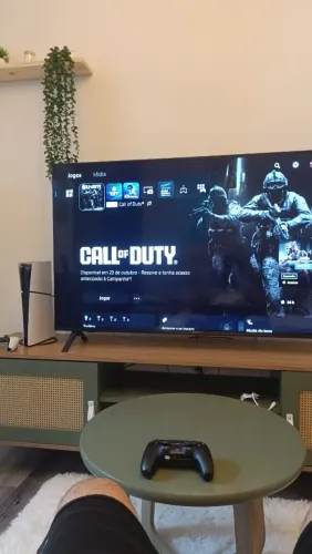 Vendo PS5 midia digital - Semi Novo - 1TB - 2 controles