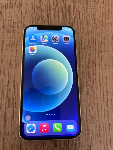 iPhone 12 usado 