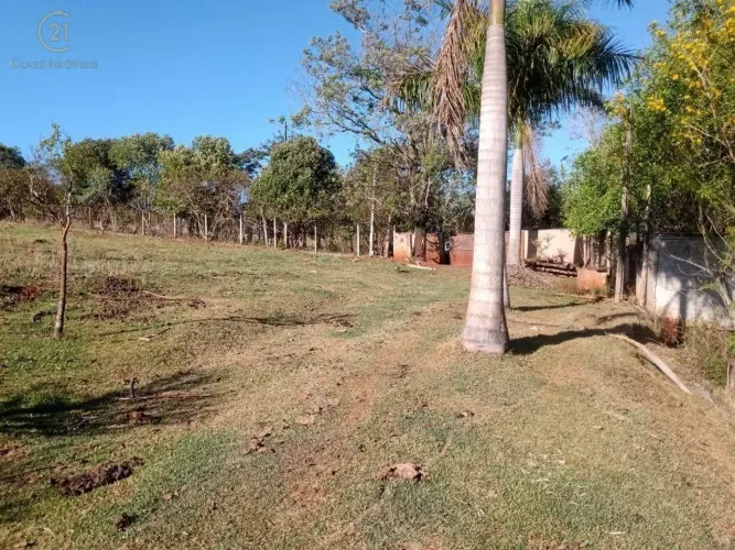 Chácara à venda em Londrina, Indústrias Leves, com 1 m²