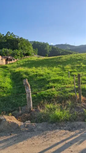OPORTUNIDADE: Terreno de 1.327m² no Rio do Pouso Margem Direita