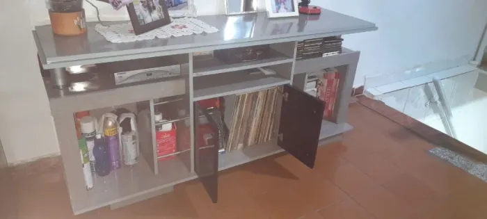 Rack - Espaçoso, Bonito e Funcional