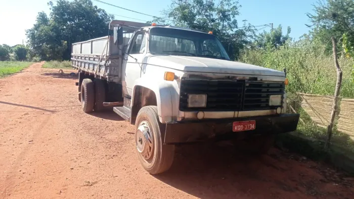 Vendo caminhão