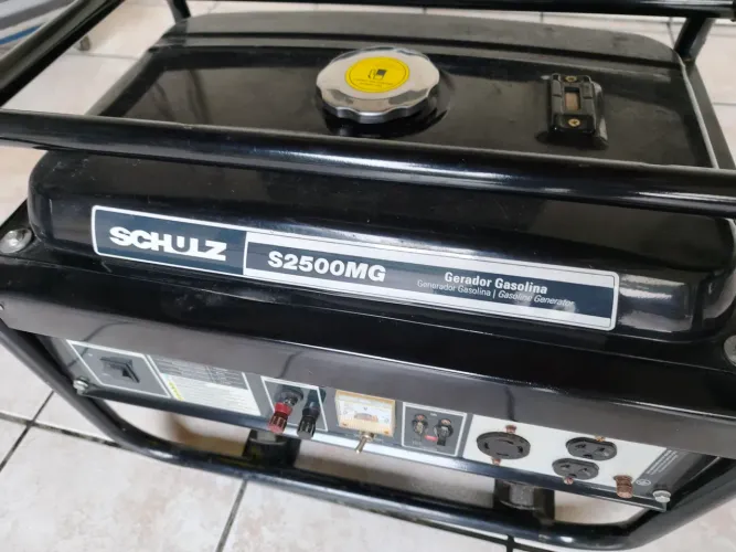 Gerador de Energia a Gasolina Schulz 2200W S2500MG - Pouquíssimo Uso