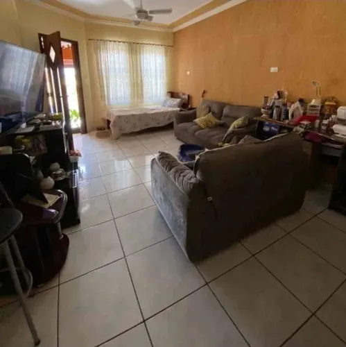 C. Casa no Maracangalha próx a Júlio César.