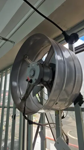 Exaustor Industrial Ventnek E40 - 220V 1/4CV - Funcionando