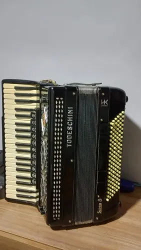 Acordeon Todeschini super 8