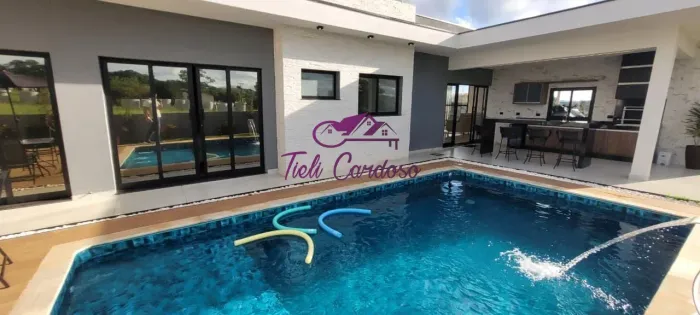 Luxuosa Casa em Condomínio à Venda em Paranapanema-SP, Terras de Santa Cristina V 3 quarto