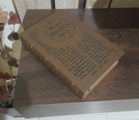 Bíblia Peshitta (Nova) linda Bíblia.