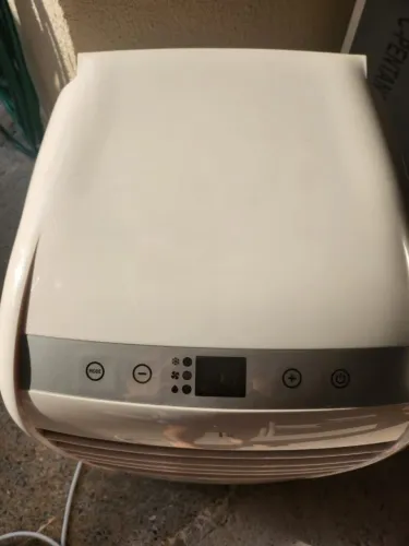 Ar condicionado portátil troca para uma esteira elétrica funcionando!