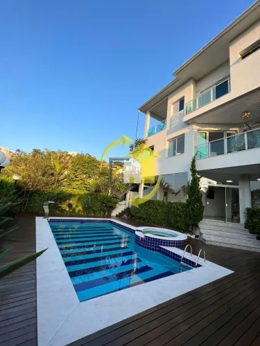 SOBRADO ARUJÁ - CONDOMÍNIO FECHADO - 490 M² - 5 SUÍTES C/ CLOSET - PISCINA, OFURO, CHURRAS