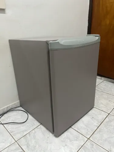 Frigobar Consul em Ótimo Estado - Funcionando Perfeitamente