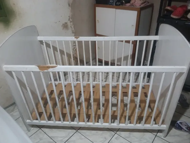 Berço de madeira